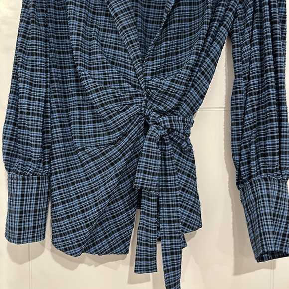 GANNI
Seersucker Wrap Shirt/ Jacket NWT - Picture 7 of 8